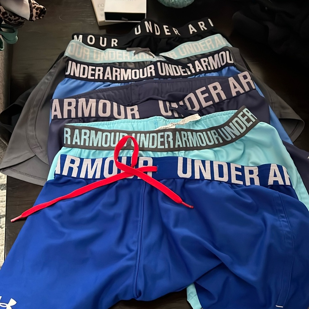 Lot of 6 pairs under Armour shorts size small